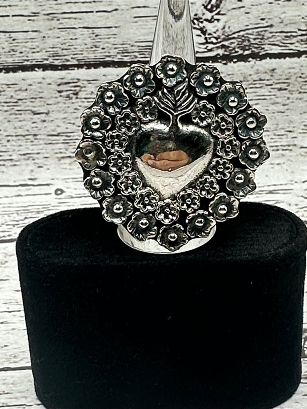 Taxco Silver Heart Floral Wreath Ring